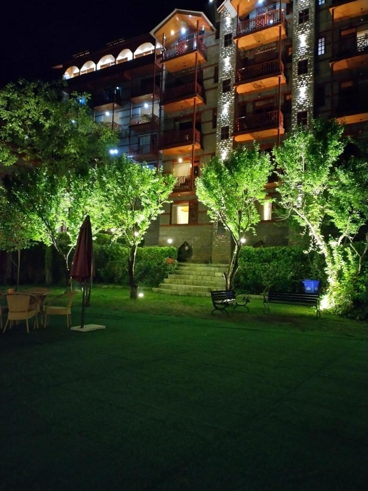 Regenta Inn By Riverside Manali Kültér fotó