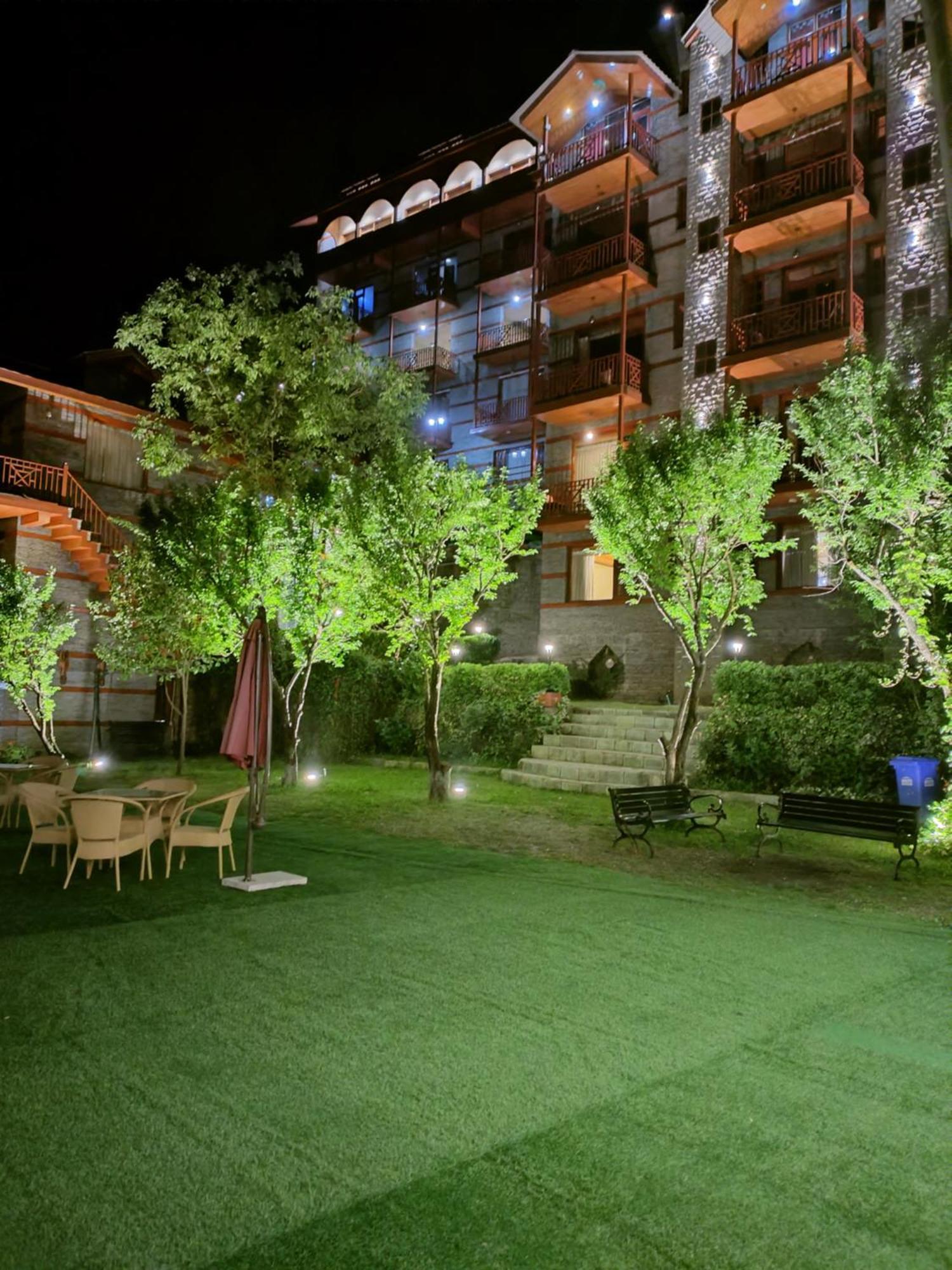 Regenta Inn By Riverside Manali Kültér fotó