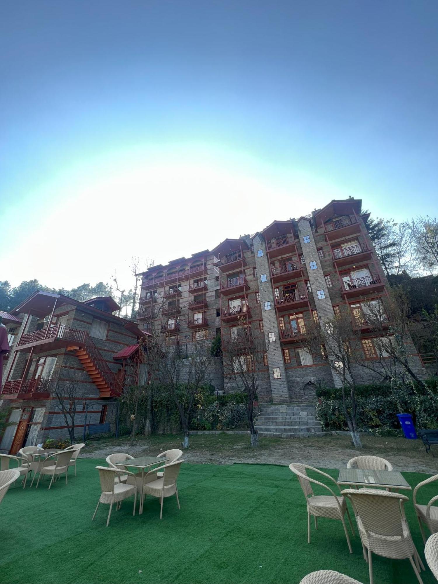 Regenta Inn By Riverside Manali Kültér fotó
