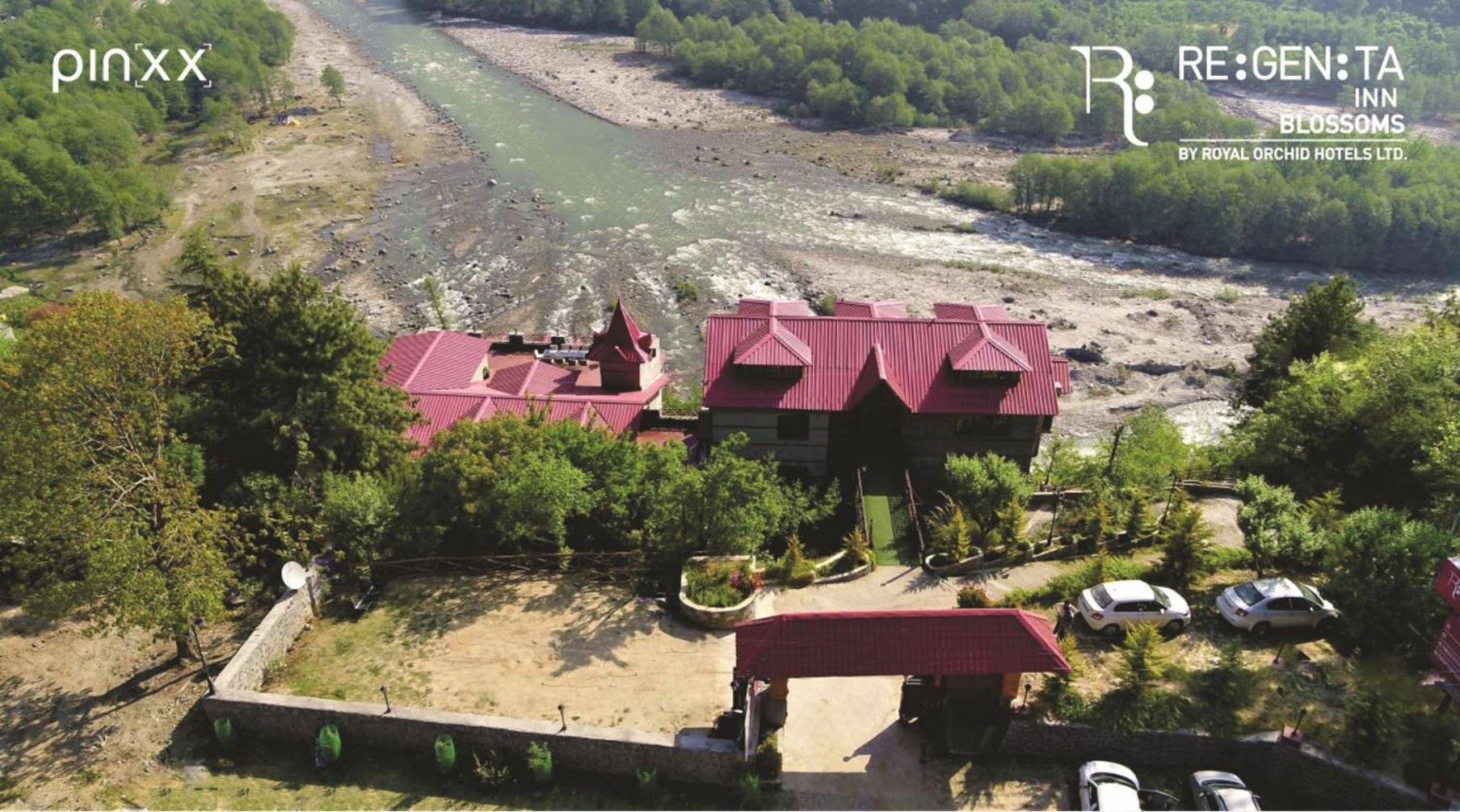 Regenta Inn By Riverside Manali Kültér fotó
