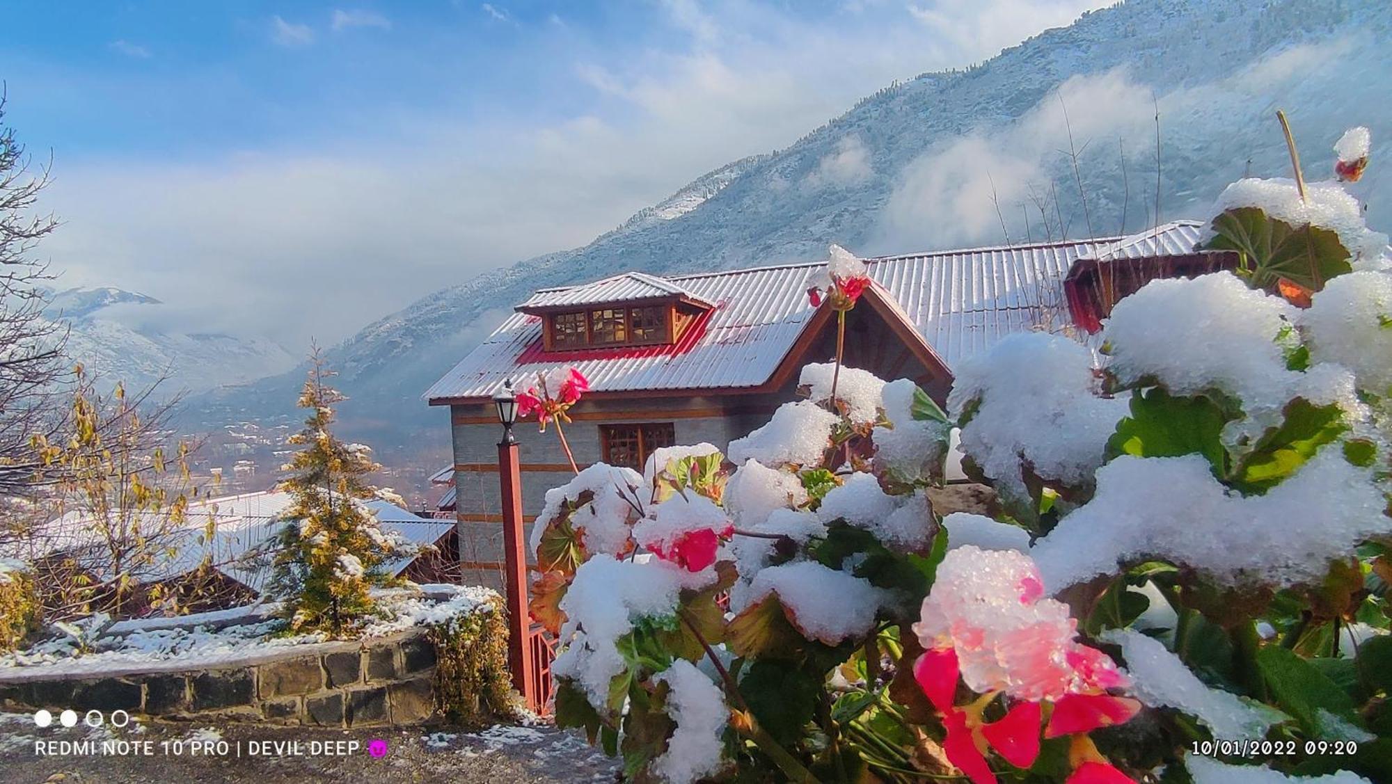 Regenta Inn By Riverside Manali Kültér fotó