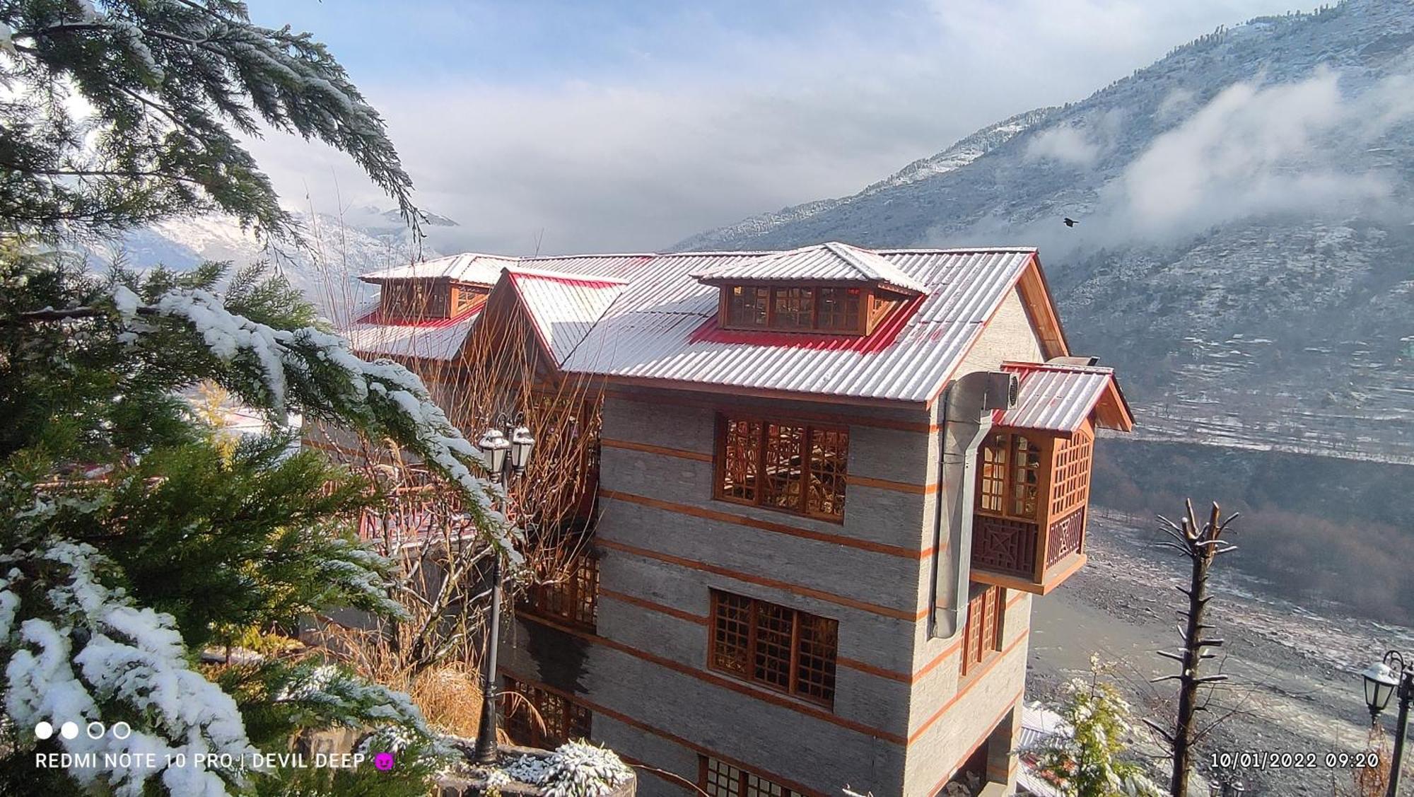 Regenta Inn By Riverside Manali Kültér fotó