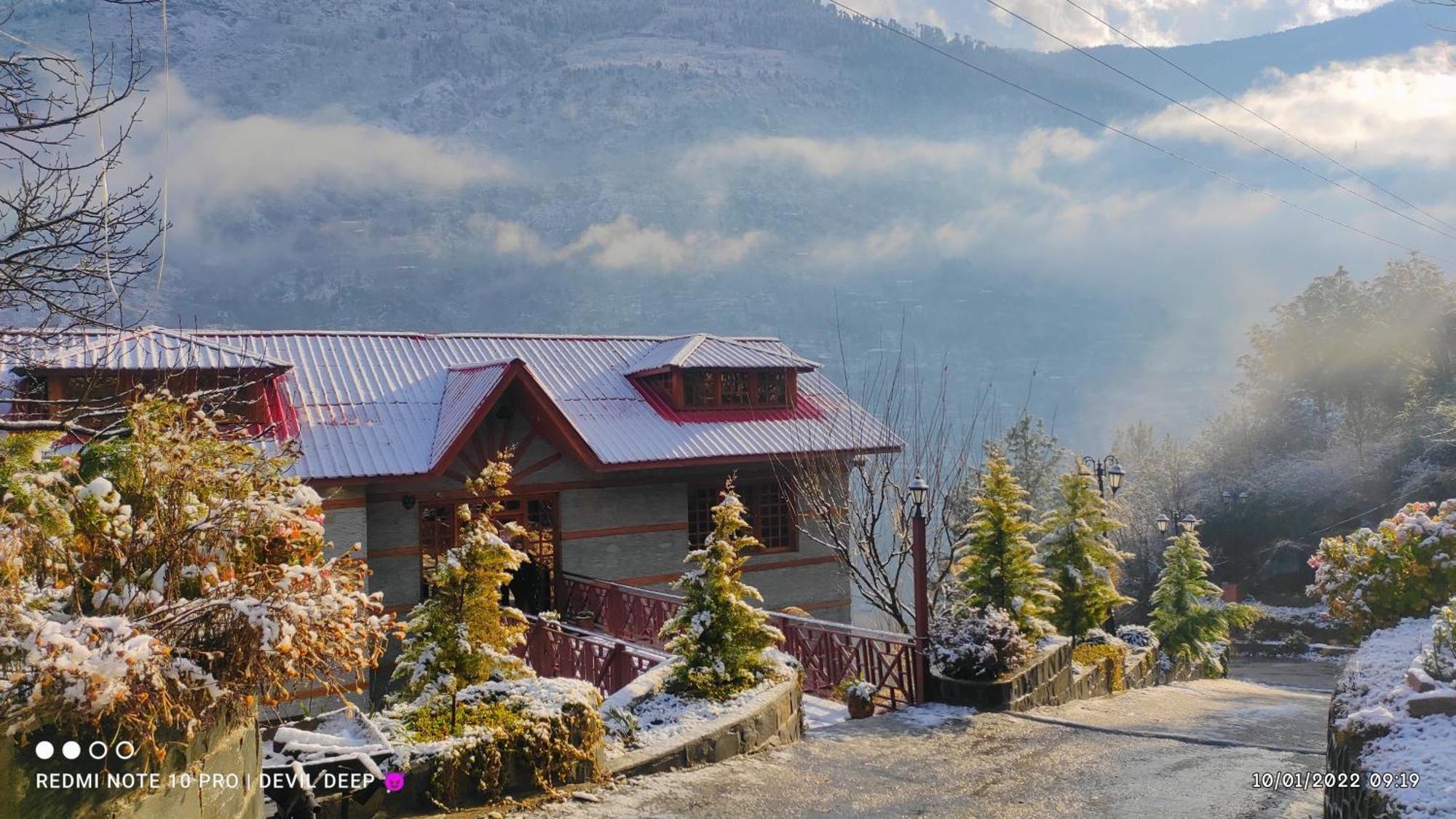 Regenta Inn By Riverside Manali Kültér fotó